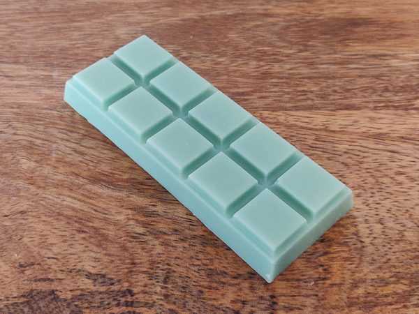 Frankincense and Myrrh Soy Wax Melt Snapbar - Image 2